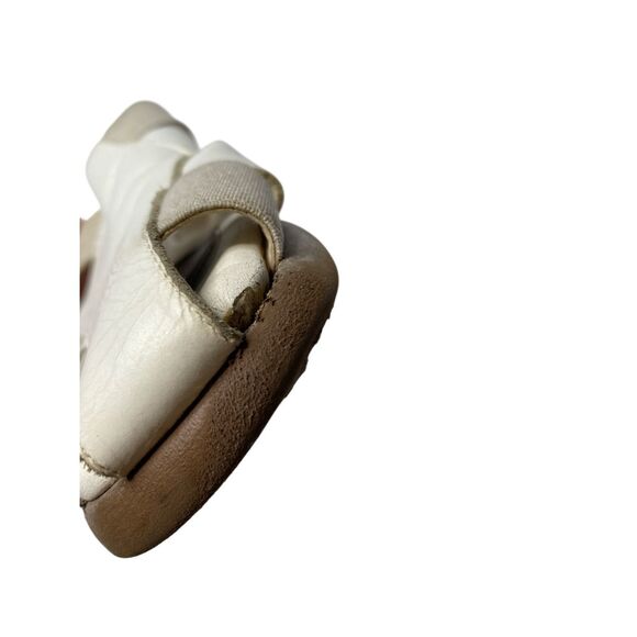 White Mountain White Leather Elastic Strap Slip On Sandals Womens Size 8B Summer - Picture 9 of 12